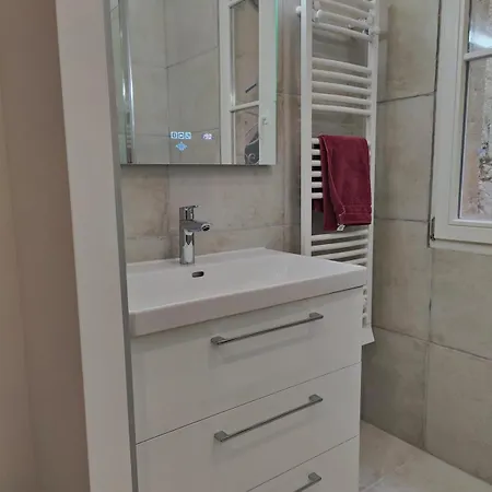 Large Deluxe Suite, Historic Center 1st * بوردو