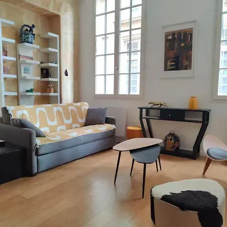 Apollonia Gæstehus 4*